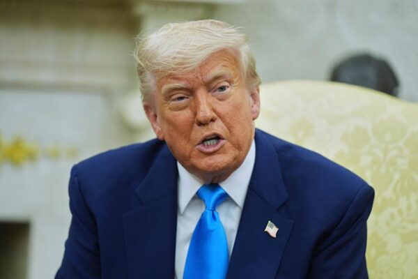 Трамп и мемкоины: конфликт интересов или новый виток развития крипторынка? Анализ скандального ужина и его последствий