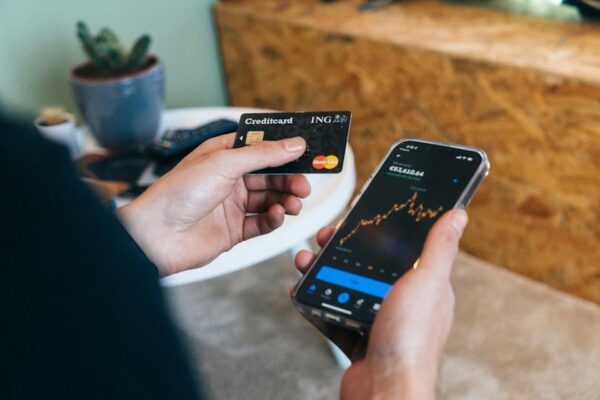 MoonPay выпустила Mastercard для оплаты стейблкоинами: Расширение доступа в мир Web3