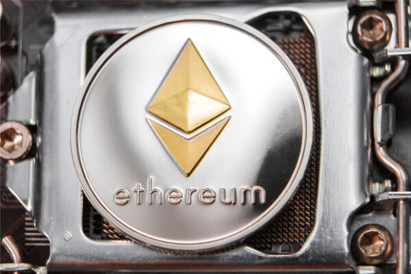 Взрывной рост Ethereum ETF: что стоит знать инвесторам в мае 2025 года
