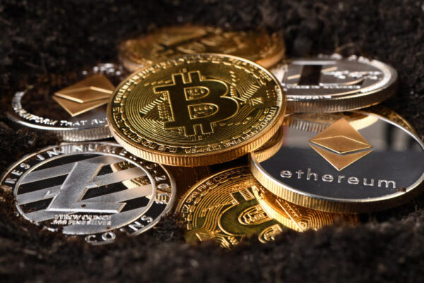 Beyond Bitcoin: 3 Альткоина с Потенциалом Взрывного Роста в 2025 Году – Стоит Ли Инвестировать?