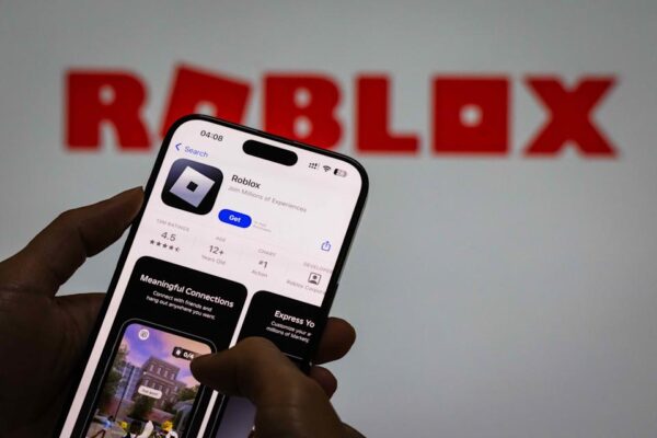 Roblox (RBLX): Аналитики Oppenheimer предвидят рост до $125: Что ждет инвесторов в 2025 году?