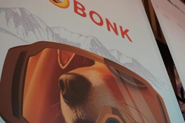 Bonk.fun захватывает лидерство на Solana: что это значит для цены BONK и инвесторов?