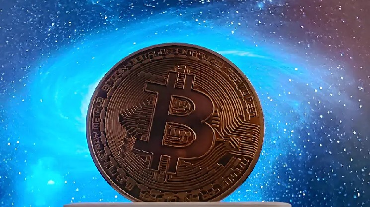 Криптокосмическая программа: кто и зачем запустил биткоин на околоземную орбиту